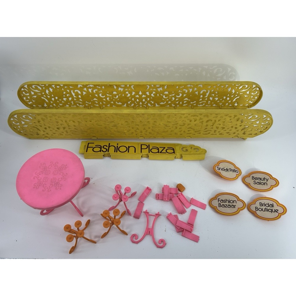 Vintage 1975 Barbie Fashion Plaza Accessories Escalator Signs Tables